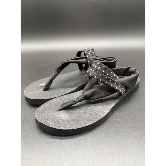 Skechers Yoga Foam Flip Flops Womens size 10 Sandals Black Polka Dot Casual - Picture 1 of 6